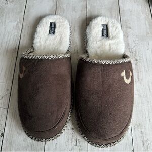 NEW WITHOUT TAGS TRUE RELIGION BROWN SLIP ON SLIDE SLIPPERS MENS 11-12